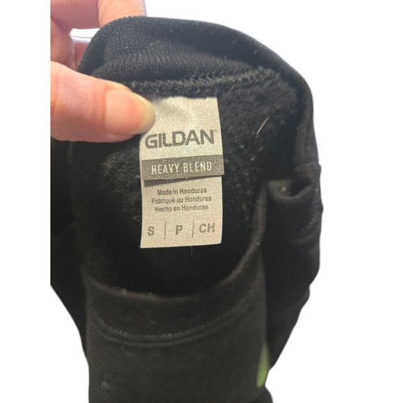 Gildan rainbow hearts pullover, size small - Picture 3 of 4